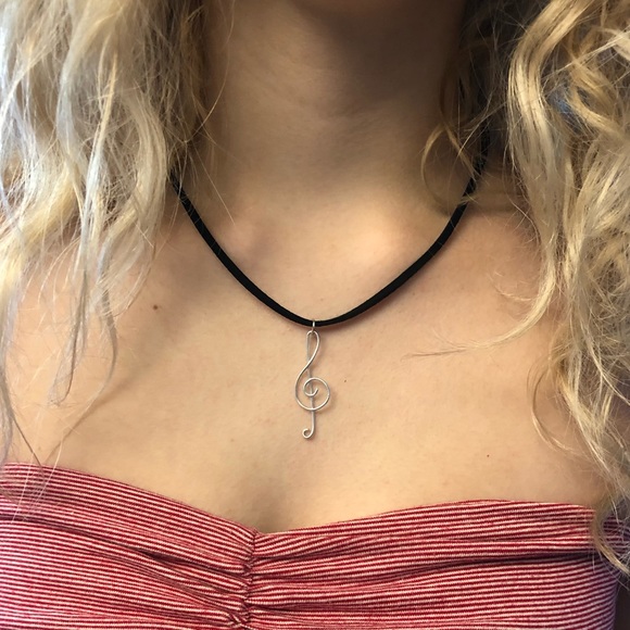 Music note necklace - Picture 4 of 5